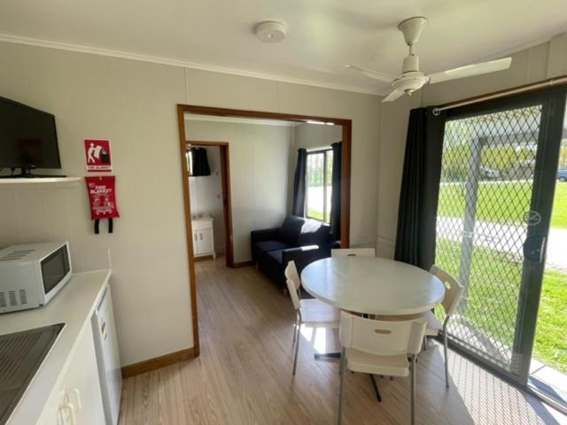 Penola Coonawarra Caravan Park Extérieur photo